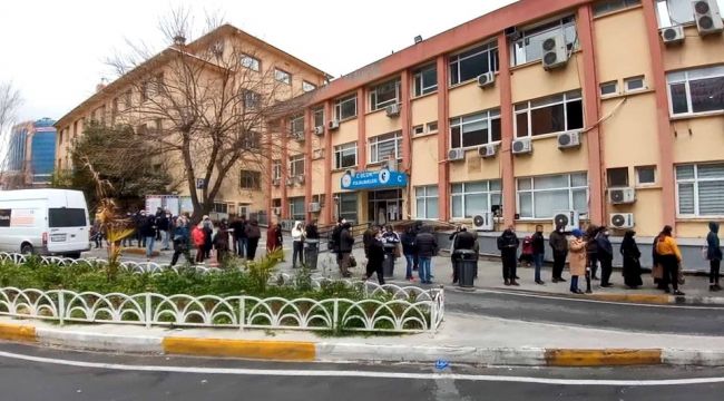 İstanbul'da corona virüs testi kuyruğu
