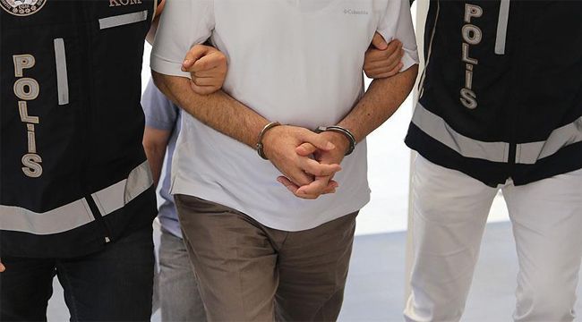 İzmir'de 2 şüpheli yakalandı