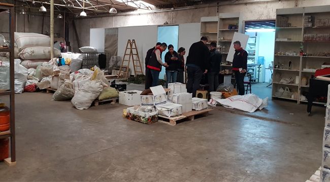 İzmir’de tarihi eser kaçakçılarına operasyon: 3 gözaltı