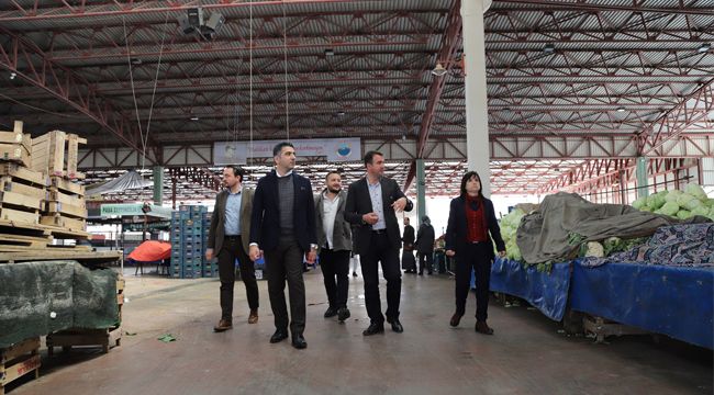 MENDERES OTOPARKINA KAVUŞUYOR