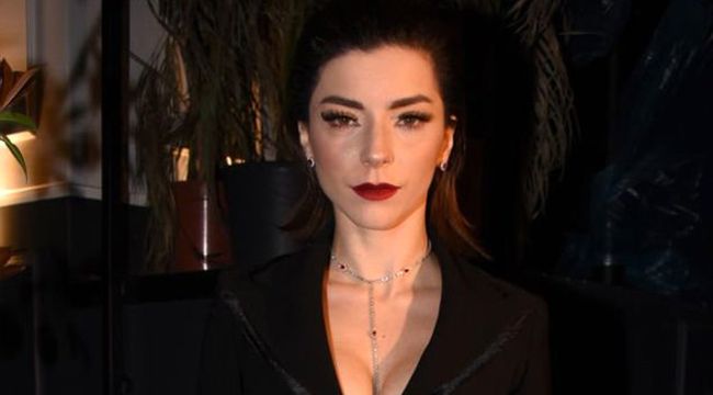 Merve Boluğur 'dan duygusal cevap