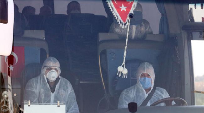 Polis Yurt dışından gelen yolcuları getirdi