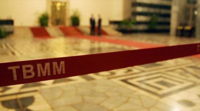 TBMM'DE ZİYARETÇİ YASAĞI UZATILDI