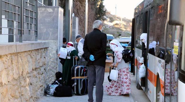 Umreden dönen 275 kişi, Eskişehir'de yurtta gözlem altında