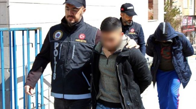 Uyuşturucu şüphelisi 2 şahıs adliyede