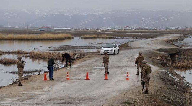 Van'da 2 mahalle ve 2 mezrada uygulanan karantina devam ediyor