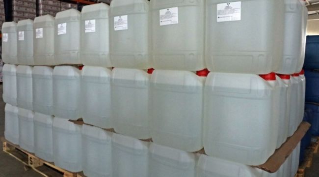 700 bin litre dezenfektan bağışladı