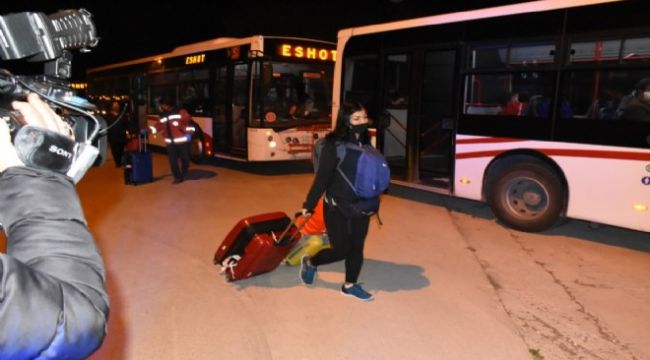 82 Türk vatandaşı İzmir'de karantinaya alındı