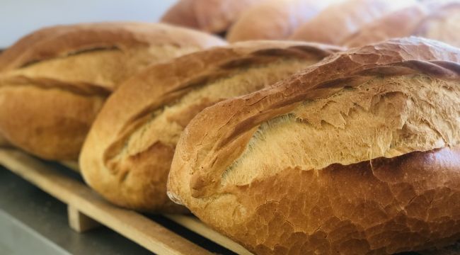 Adana Büyükşehir Belediyesi'ne ekmek şoku