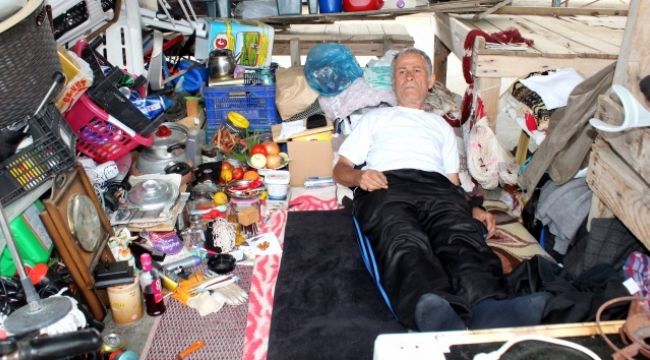 Aftan çıktı, 7 yıl önce yaşadığı sokağa geri döndü