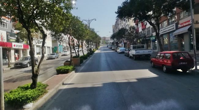 ALİAĞA'DA APARTMANLAR DEZENFEKTE OLUYOR