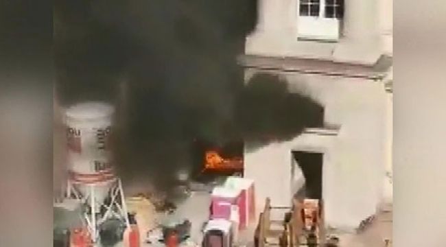 Almanya’daki Kent Sarayı’nda yangın: 1 yaralı