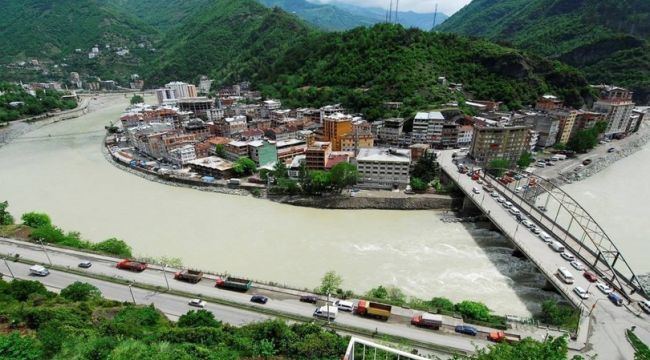 Artvin'de bir ilçe merkezi ve bir köy karantinaya alındı
