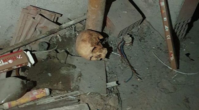 Asansörü tamir etmek için çıktılar, kafatası ile karşılaştılar