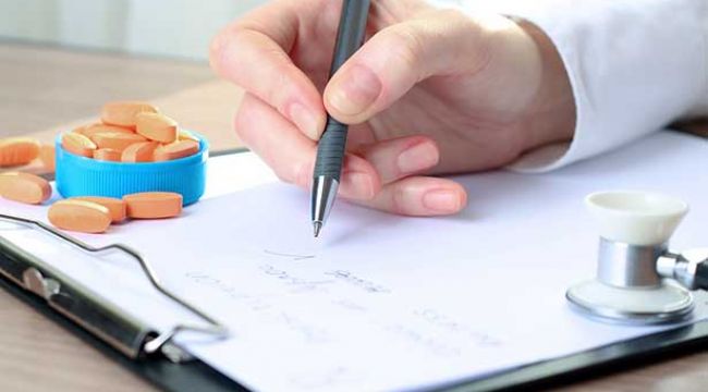 Bakan Selçuk'tan sağlık raporları ve reçeteleri hakkında açıklama