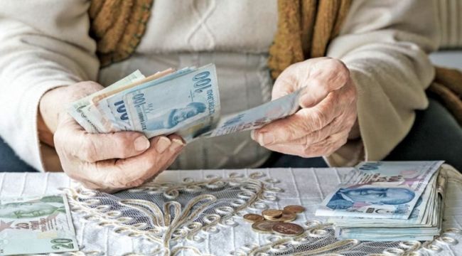 Bayram ikramiyeleri bugün yatmaya başladı