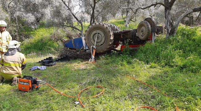 Devrilen traktörün altında kalan yaşlı adam öldü