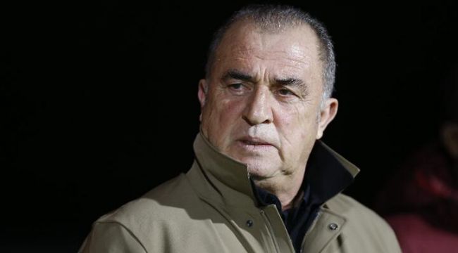 Galatasaray'da 8 ismin bileti kesildi