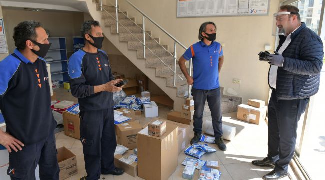 GÜMRÜKÇÜ YİNE EMEKÇİNİN YANINDA