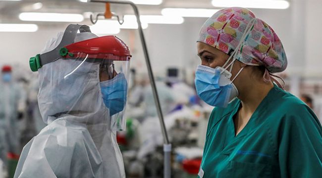 İspanya'da son 24 saatte 517 ölüm