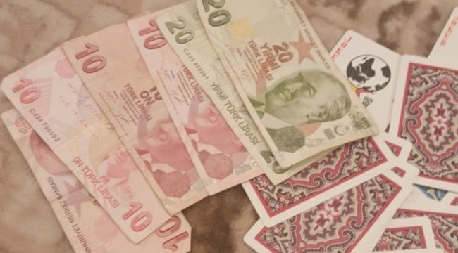 İstanbul'da kumar oynayan 8 kişiye para cezası kesildi