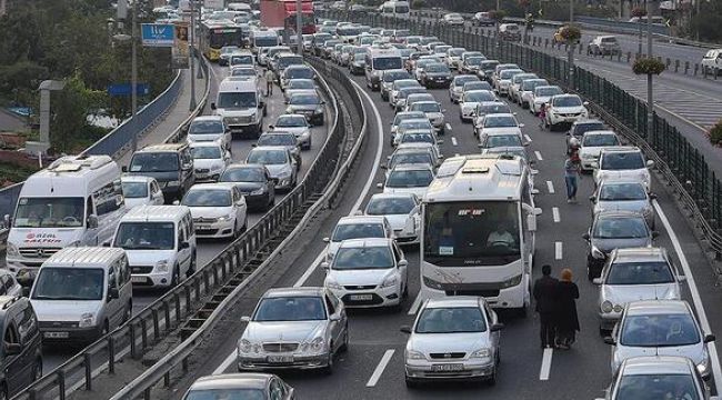 İstanbul yollarında 236 araca korona cezası