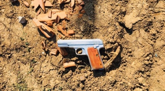 Jandarmadan kaçan otomobil cephanelik gibi çıktı