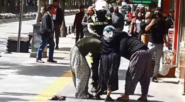 Kavga eden dilenci kadınlara polisten biber gazlı müdahale