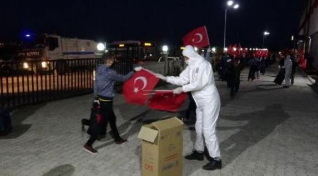 Kazakistan'dan gelen 73 Türk vatandaşı karantinada