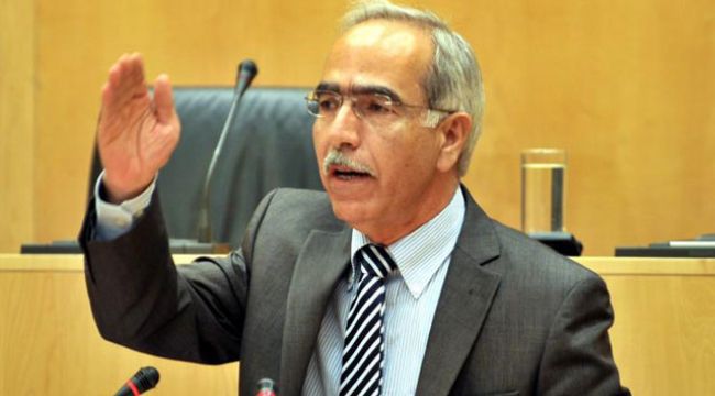 Kısıtlamalara uymayan Rum milletvekiline  ceza