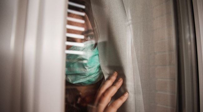 Koronavirüs için gelecek anlatıldığı kadar karanlık ve korku dolu değil
