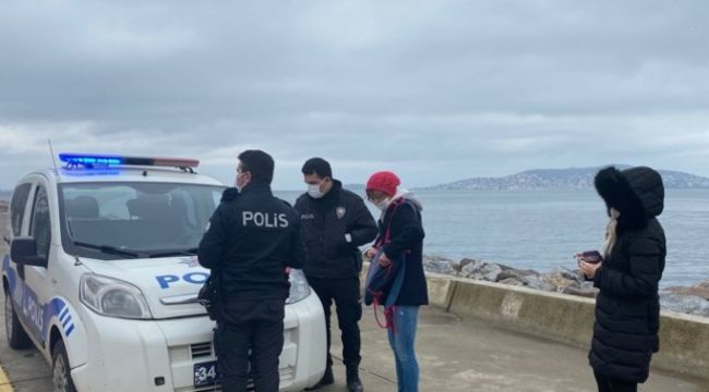 Maltepe sahilde yürüyüş yapan 3 kişiye para cezası