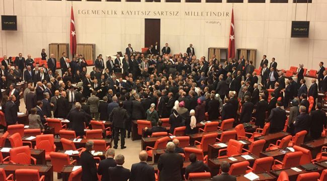 MHP ile HDP'li vekiller arasında infaz gerginliği