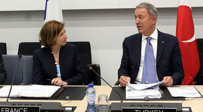 Milli Savunma Bakanı Akar, Fransız mevkidaşıyla görüştü