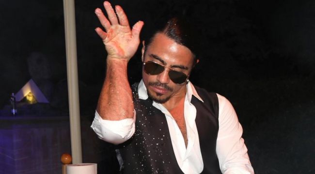 Nusret'in yemek fiyatları sosyal medyanın diline düştü