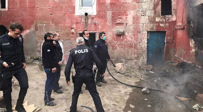 Oynadıkları evde yangın çıkaran çocuklar kurtarıldı