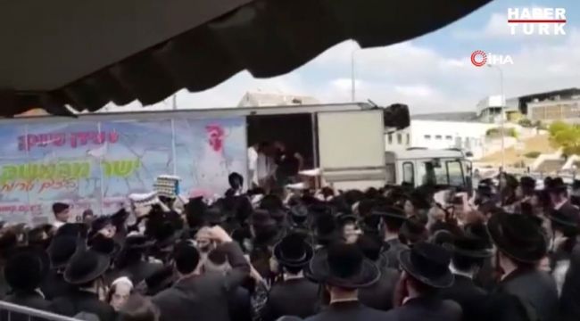 Paskalya yumurtası sosyal mesafeyi unutturdu