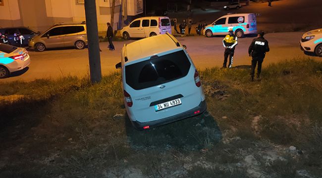 Rampa aşağıya kayan aracı ile birlikte 80 metre sürüklendi