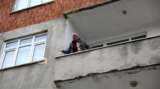 Rize’de, karantina firarisinin binasında polis bekliyor