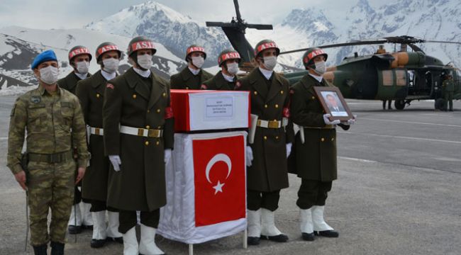 Şehit Uzman Çavuş Durhan için Hakkari'de tören