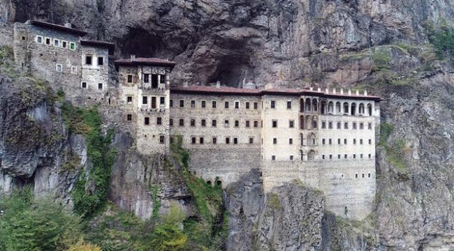 Sümela Manastırı'ndaki restorasyon çalışmalarına Korona engeli