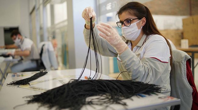 Tofaş,  sağlık ekipmanı üretmeye devam ediyor