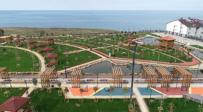 Trabzon'un deniz manzaralı Millet Bahçesi tamamlandı