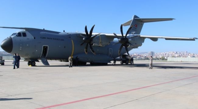 Türkiye'den Somali'ye malzeme yardımı
