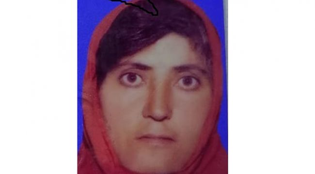 Yıkılan evin altında kalan kadın hayatını kaybetti