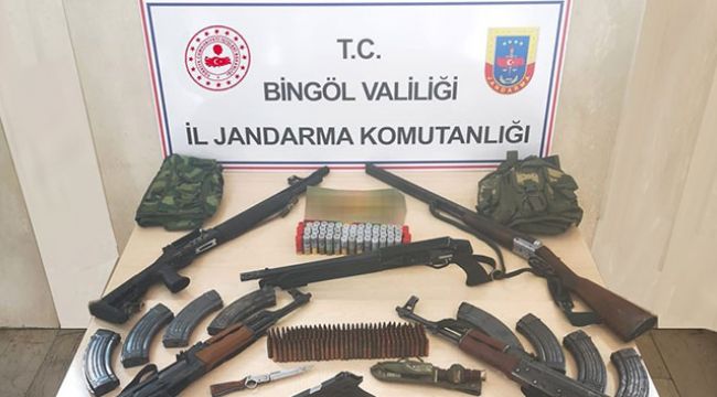 10 adrese operasyon çok sayıda silah ele geçirildi
