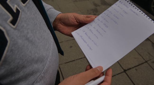11 Mayıs öncesi berberlerin randevu yoğunluğu