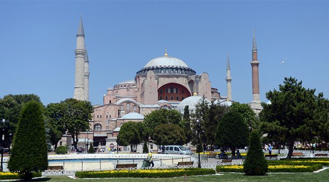 'AYASOFYA'DA FETİH SURESİ OKUNACAK'