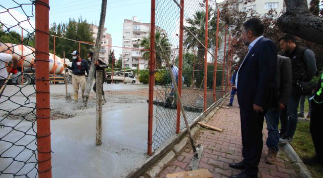 BAYRAKLI’NIN SPOR ALANLARI YENİLENİYOR