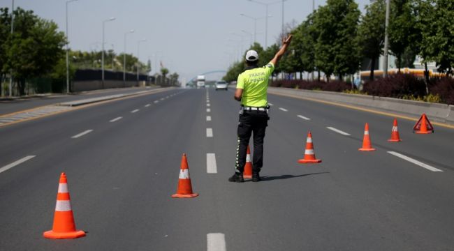 BAYRAMDA 4 GÜNLÜK SOKAĞA ÇIKMA YASAĞI GÜNDEMDE
